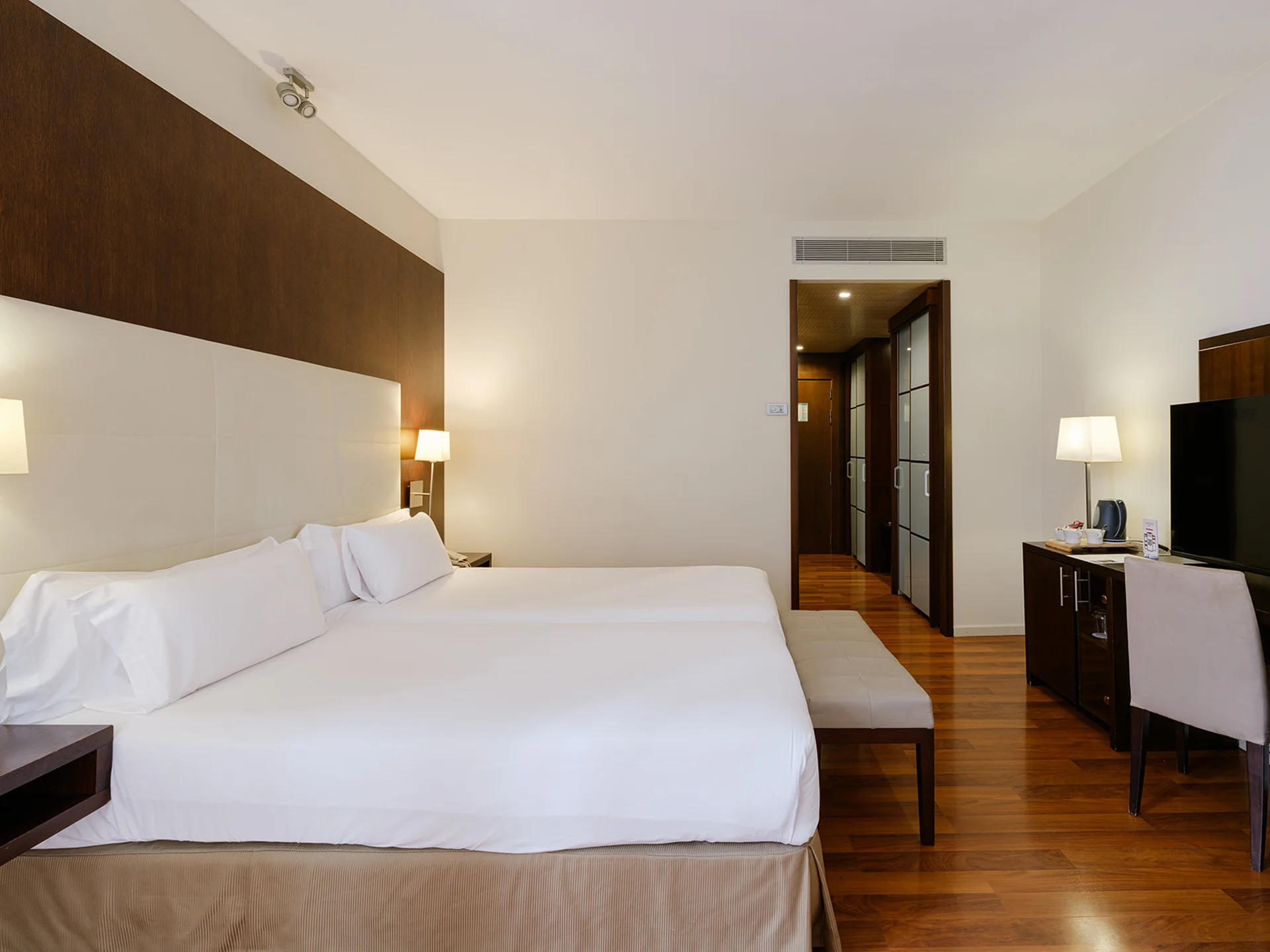 Image - b44cb08c-deb9-4acd-b562-328e50cf7426