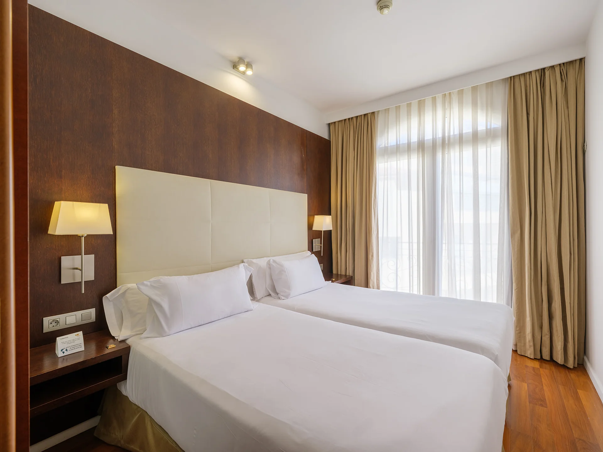 Image - b77b5b78-c39a-4ed3-8e98-ac7ce4404cfe